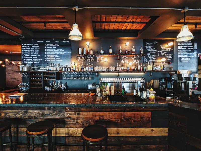 Bar and nightclub service area